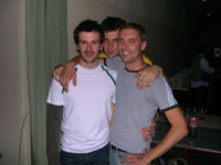 Fausto, Sandro e Cisko - Emi-Manu-Sandro degree party - 02/04/004 - Clicca per ingrandire