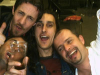 Matte, Benjo, Ciccio e Gufi - Emi-Manu-Sandro degree party - 02/04/004 - Clicca per ingrandire