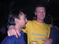 Negro e Manu - Emi-Manu-Sandro degree party - 02/04/004 - Clicca per ingrandire