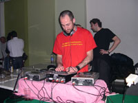 Yuri - Emi-Manu-Sandro degree party - 02/04/004 - Clicca per ingrandire