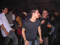 Emi-Manu-Sandro degree party - 02/04/004 - Clicca per ingrandire