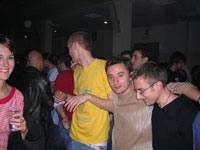 Emi-Manu-Sandro degree party - 02/04/004 - Clicca per ingrandire